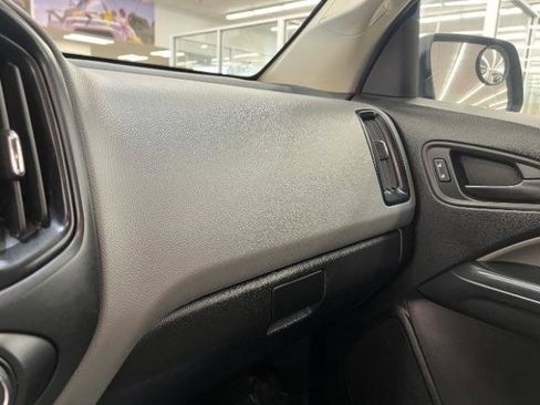 Used 2019 Chevrolet Colorado W/T w/ WT Convenience Package image 17