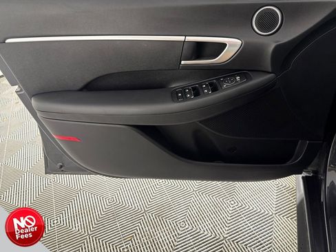 Used 2022 Hyundai Sonata SE w/ Cargo Package FWD image 9