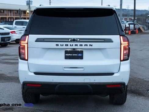Used 2022 Chevrolet Suburban Z71 image 6