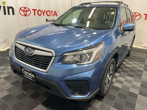 Used 2020 Subaru Forester Premium image 3