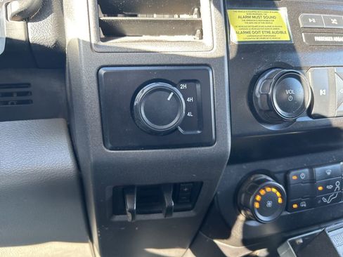 Used 2020 Ford F550 4x4 Regular Cab Super Duty image 13