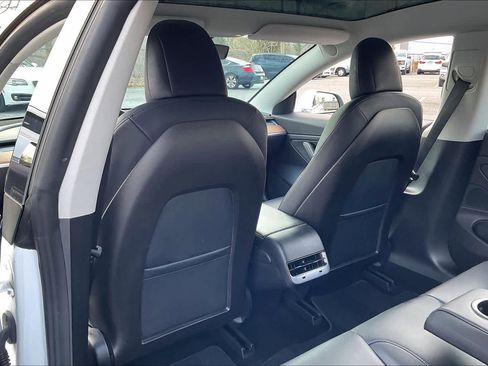 Used 2020 Tesla Model 3 Long Range image 22