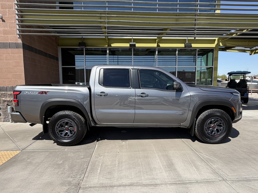 Used 2025 Nissan Frontier PRO-4X w/ Pro Premium Package AWD/4WD image 9