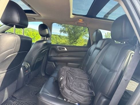 Used 2015 Nissan Pathfinder Platinum w/ Cargo Package AWD/4WD image 30