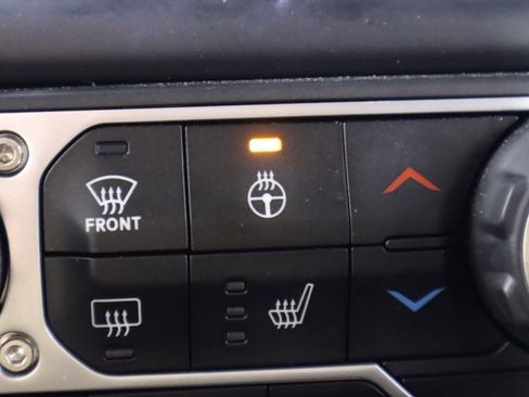 Used 2023 Jeep Wrangler Unlimited Sahara AWD/4WD image 21