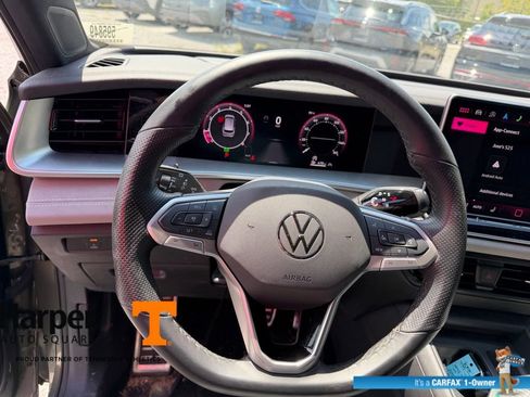 Used 2025 Volkswagen Tiguan SE R-Line AWD/4WD image 16