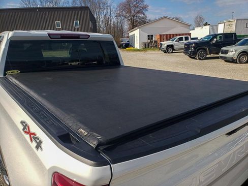 Used 2023 Chevrolet Silverado 1500 LT image 29