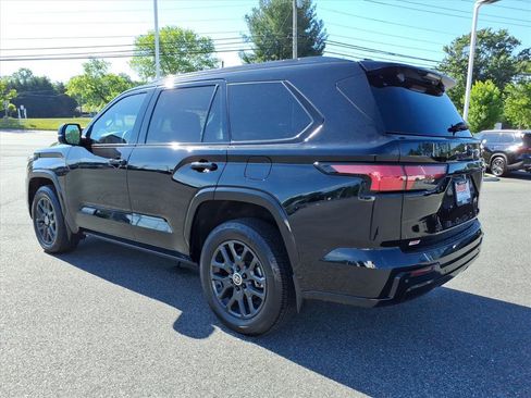 Certified 2024 Toyota Sequoia Platinum AWD/4WD image 12