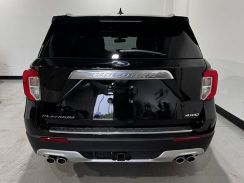 Used 2022 Ford Explorer Platinum w/ Equipment Group 601A AWD/4WD image 22