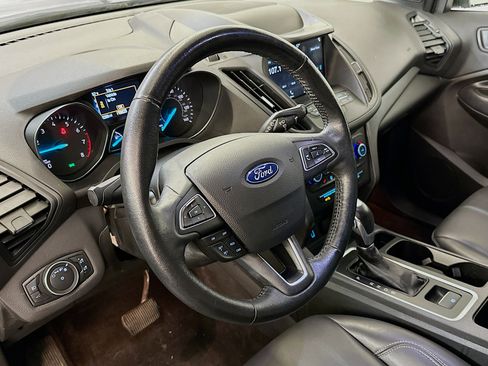 Used 2019 Ford Escape SEL image 18