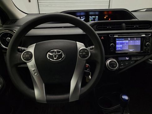 Used 2016 Toyota Prius C Two image 22