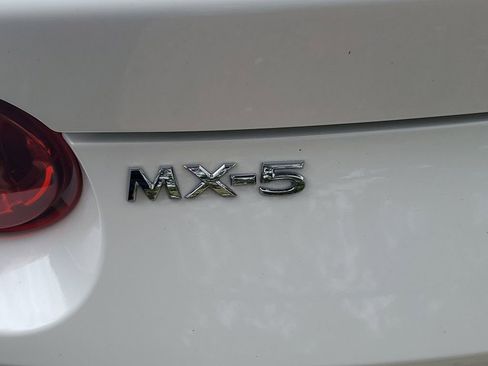 Certified 2022 MAZDA MX-5 Miata Grand Touring image 18