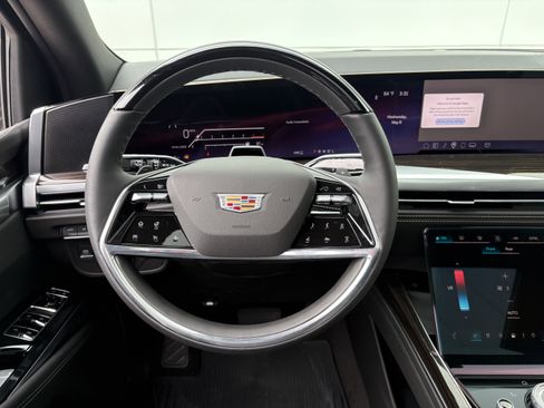 New 2026 Cadillac Escalade Luxury AWD/4WD image 19