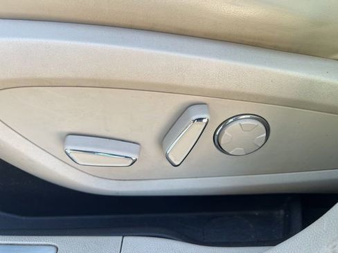 Used 2019 Lincoln MKC Reserve w/ MKC Climate Package FWD image 21