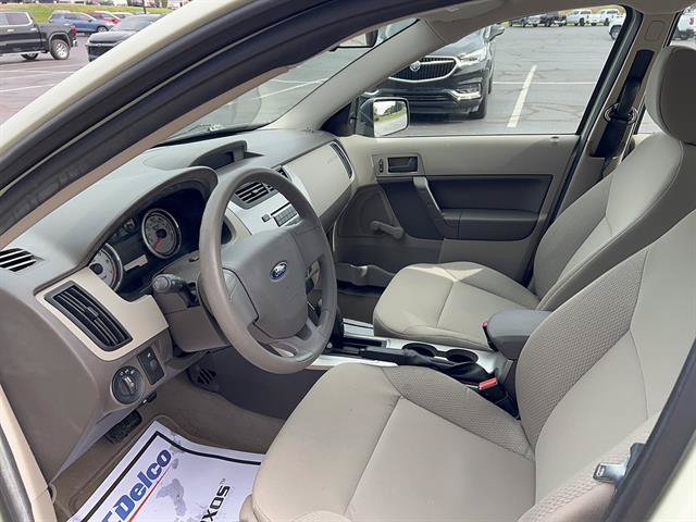 Used 2010 Ford Focus S FWD image 9