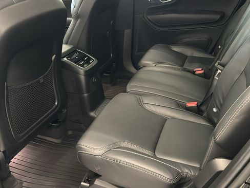 Used 2022 Volvo XC90 T8 Inscription image 27