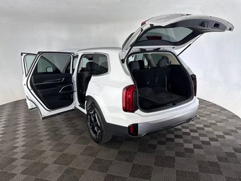 Certified 2024 Kia Telluride S AWD/4WD image 18