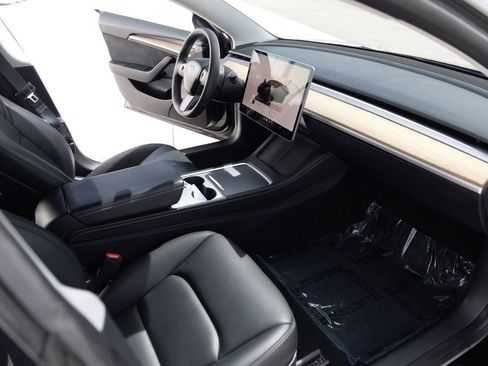 Used 2023 Tesla Model 3 Standard Range RWD image 16