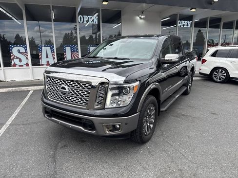 Used 2018 Nissan Titan Platinum Reserve w/ Platinum Utility Package AWD/4WD image 1