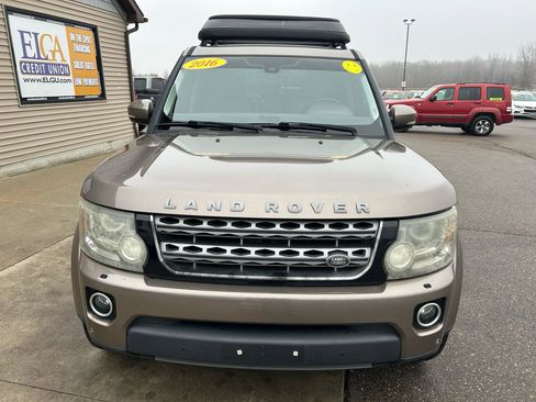 Used 2016 Land Rover LR4 HSE image 2