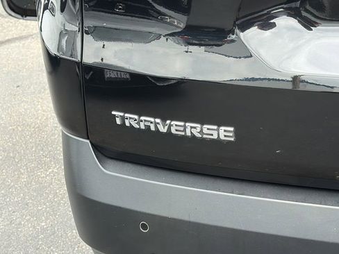 Used 2023 Chevrolet Traverse LT FWD image 12
