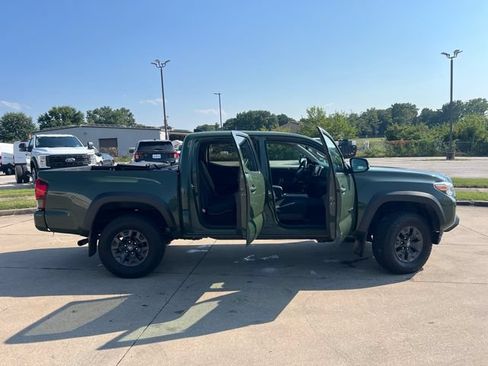 Used 2021 Toyota Tacoma SR5 w/ Trail Edition AWD/4WD image 11