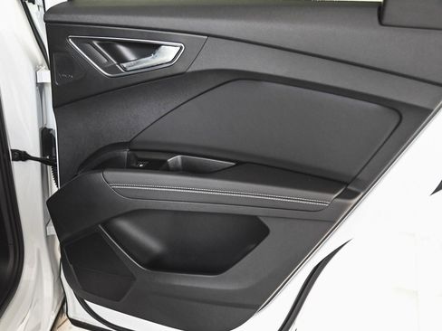 Used 2023 Audi Q4 e-tron Premium Plus w/ Premium Plus image 14