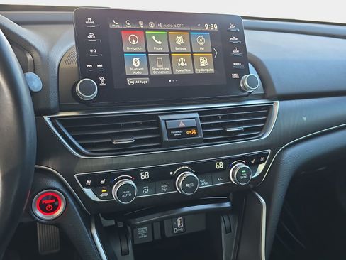 Certified 2018 Honda Accord Touring image 22