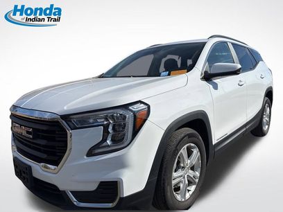 Used 2022 GMC Terrain SLE w/ Driver Convenience Package
