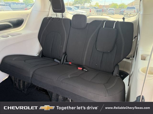 Used 2021 Chrysler Voyager LX FWD image 32
