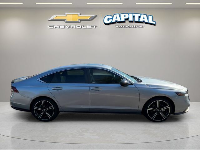 Used 2023 Honda Accord Sport image 7