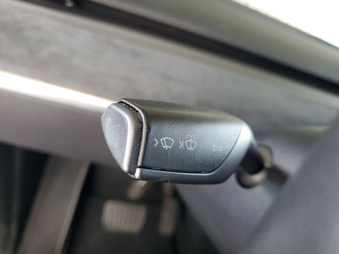 Used 2020 Tesla Model Y Long Range AWD/4WD image 27