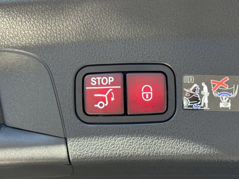 New 2026 Mercedes-Benz GLE 450 4MATIC Coupe image 14