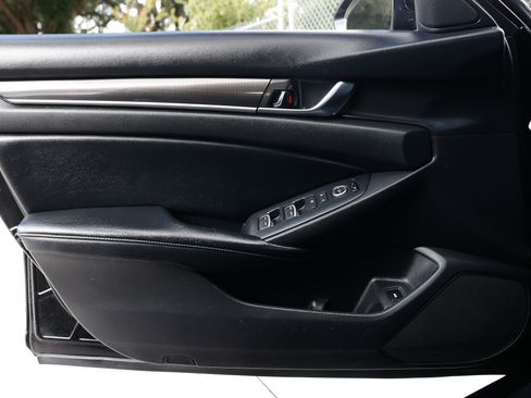 Used 2018 Honda Accord Sport image 42