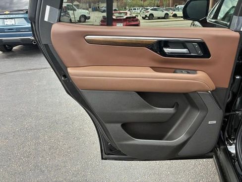 New 2026 Chevrolet Tahoe High Country AWD/4WD image 16