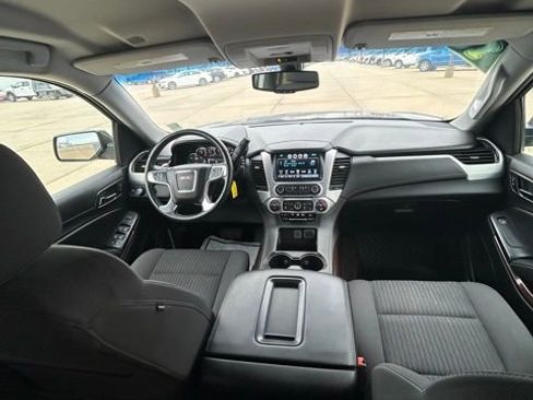 Used 2018 GMC Yukon SLE image 9