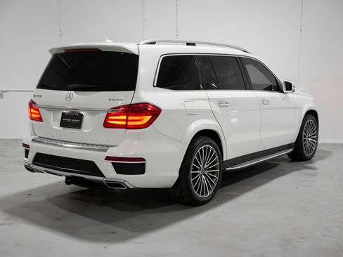 Used 2014 Mercedes-Benz GL 550 4MATIC image 6
