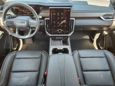 Used 2025 GMC Acadia Denali w/ LPO, Floor Liner Package FWD image 8