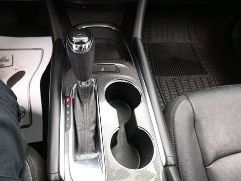 Used 2018 Chevrolet Malibu LT w/ Leather Package image 11