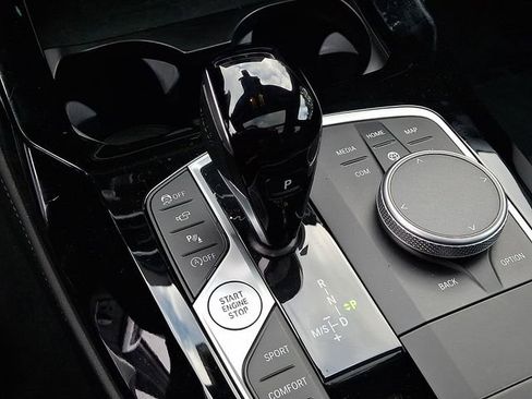 Used 2025 BMW X4 xDrive30i image 19