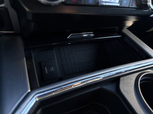 Certified 2022 Ford F450 Platinum w/ FX4 Off-Road Package image 19