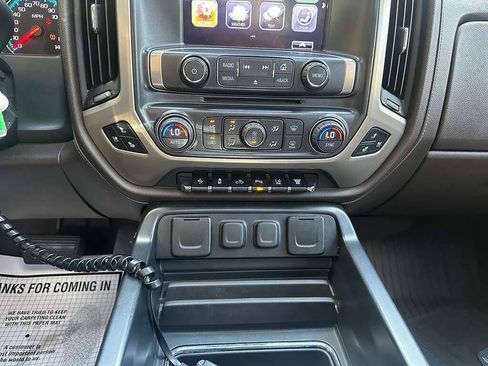 Used 2017 GMC Sierra 2500 Denali w/ Duramax Plus Package AWD/4WD image 31