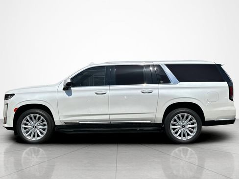 Used 2024 Cadillac Escalade ESV Luxury RWD image 2