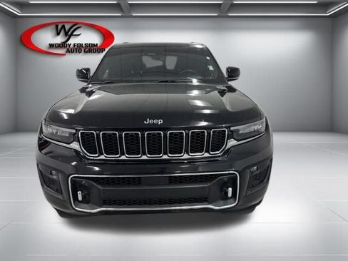 Used 2022 Jeep Grand Cherokee Overland w/ Luxury Tech Group IV RWD image 2