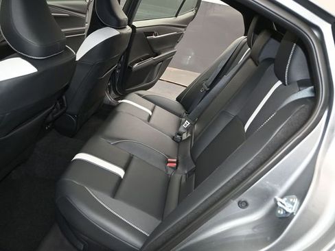 Used 2025 Toyota Camry SE w/ Multimedia Upgrade Package image 12