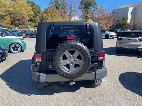Used 2010 Jeep Wrangler Unlimited Sport image 5