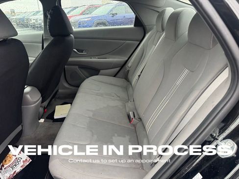 Used 2021 Hyundai Elantra SEL w/ Cargo Package image 9