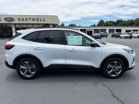 Used 2025 Ford Escape ST-Line FWD image 23