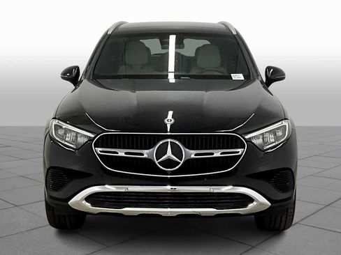 Used 2025 Mercedes-Benz GLC 300 image 3