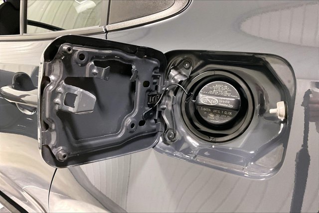 Certified 2025 Toyota Corolla SE w/ SE Premium Package FWD image 43